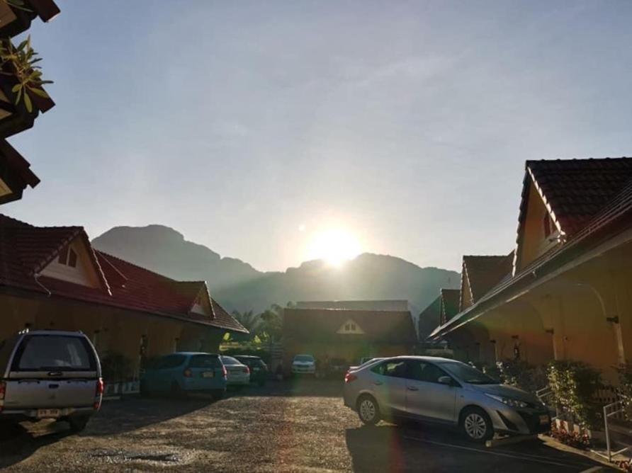 Hotel Rachawadee House Phang Nga Esterno foto